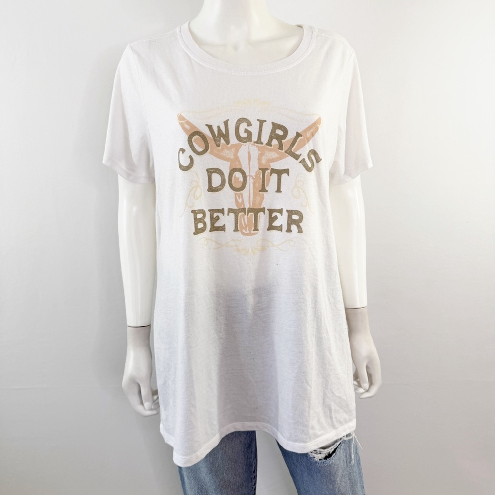 Torrid Slim Fit White T-Shirt Cowgirls Do It Better Size 1 Short Sleeve Western